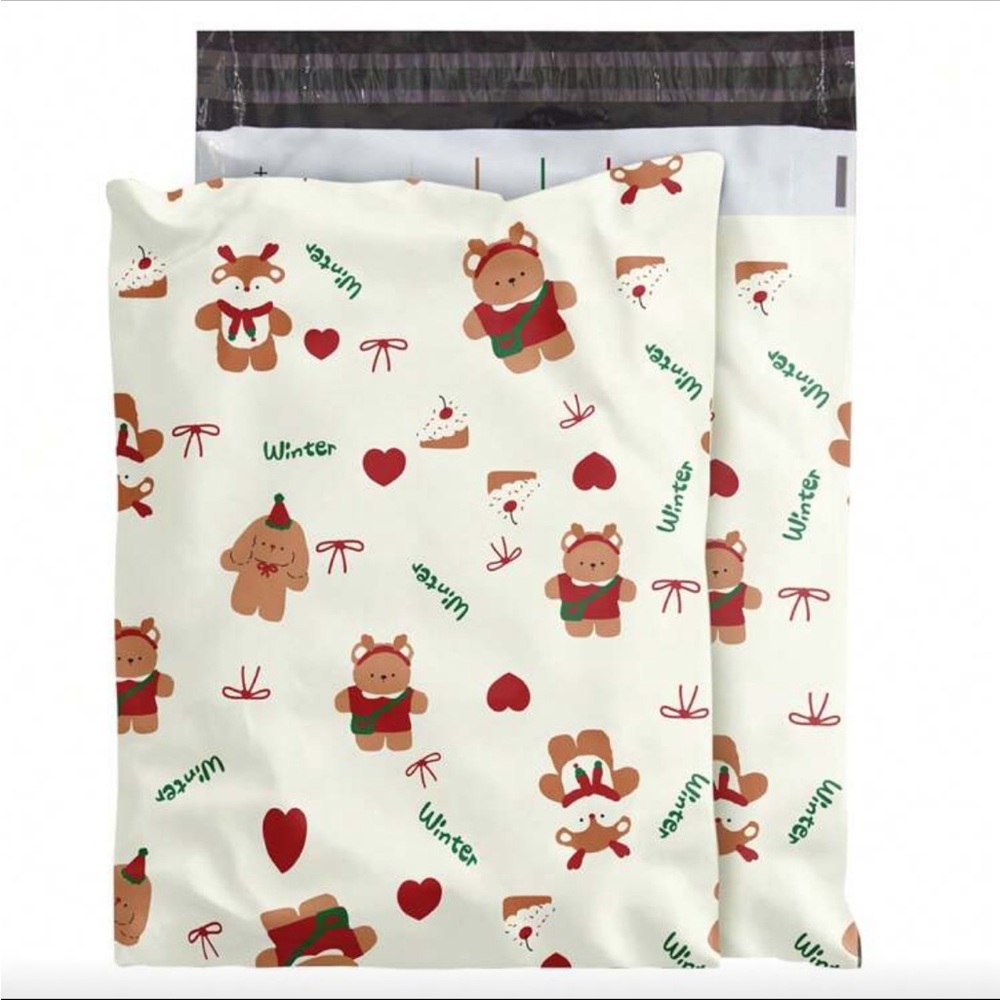 15 10x13 Holiday Bear poly mailers